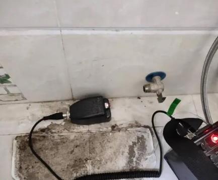 皇姑屋顶漏水维修公司分享下卫生间漏水的危害及解决方法